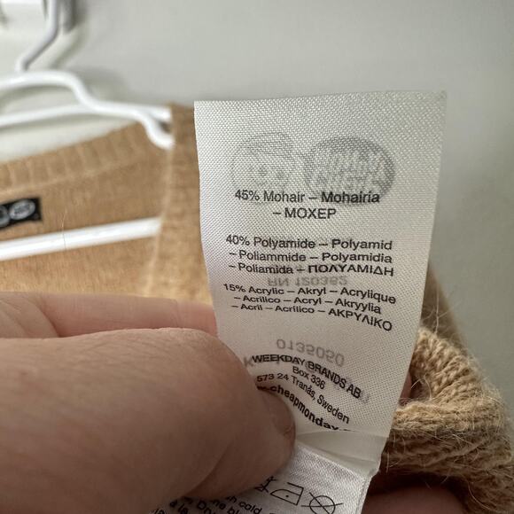 Cheap Monday Kaelen Mohair Cardigan Sweater Womens Small Tan Fuzzy Button EUC - Picture 8 of 8